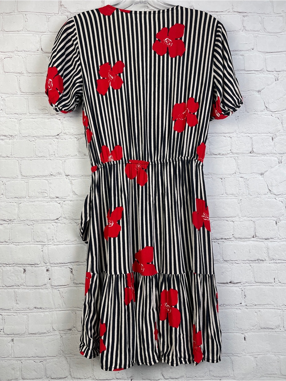 MADEWELL striped black & white lightweight dress with red floral print, size 0 - Picture 3 of 12